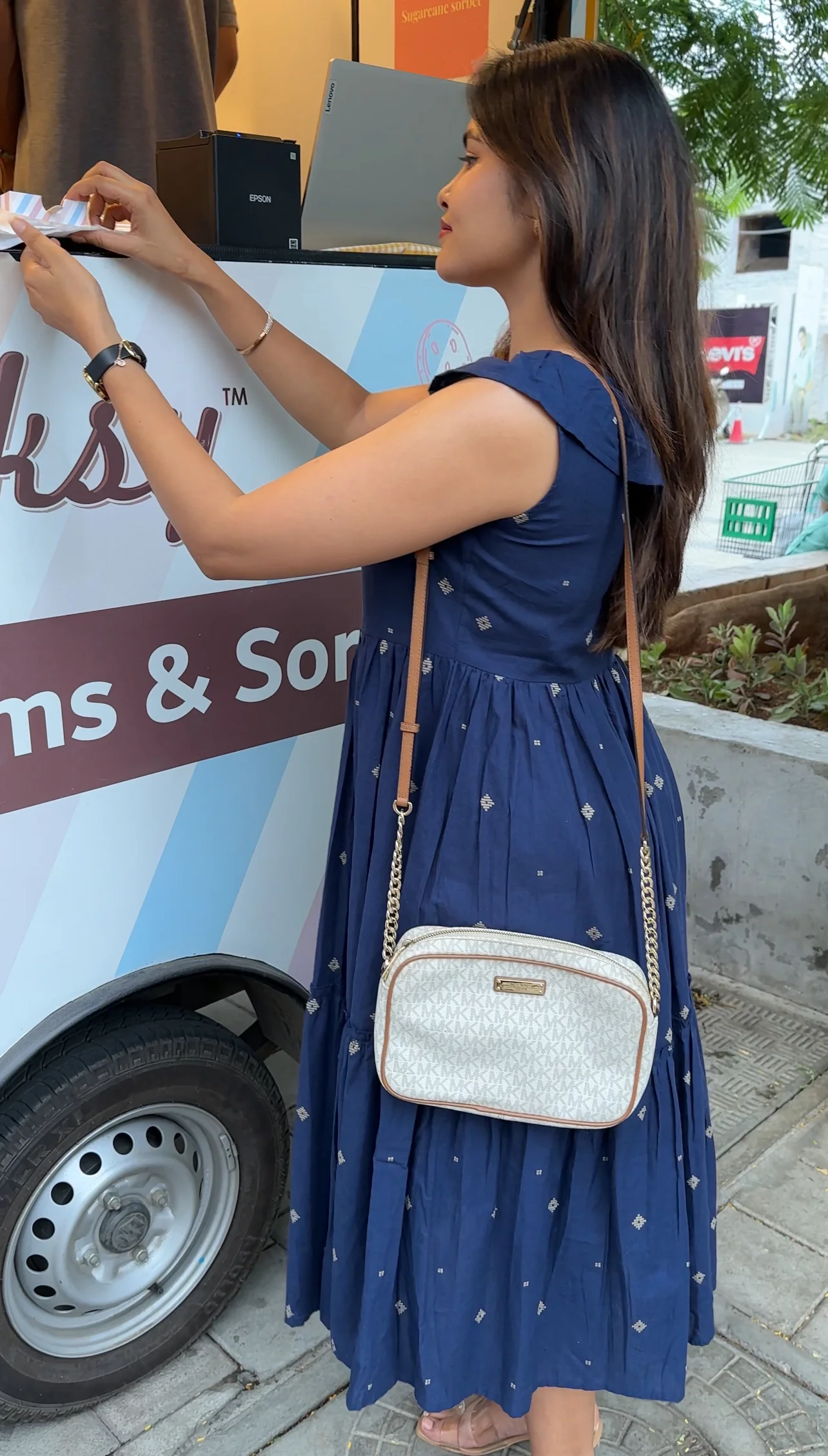 Anamika (Handloom) - 2 Colours - Image 4