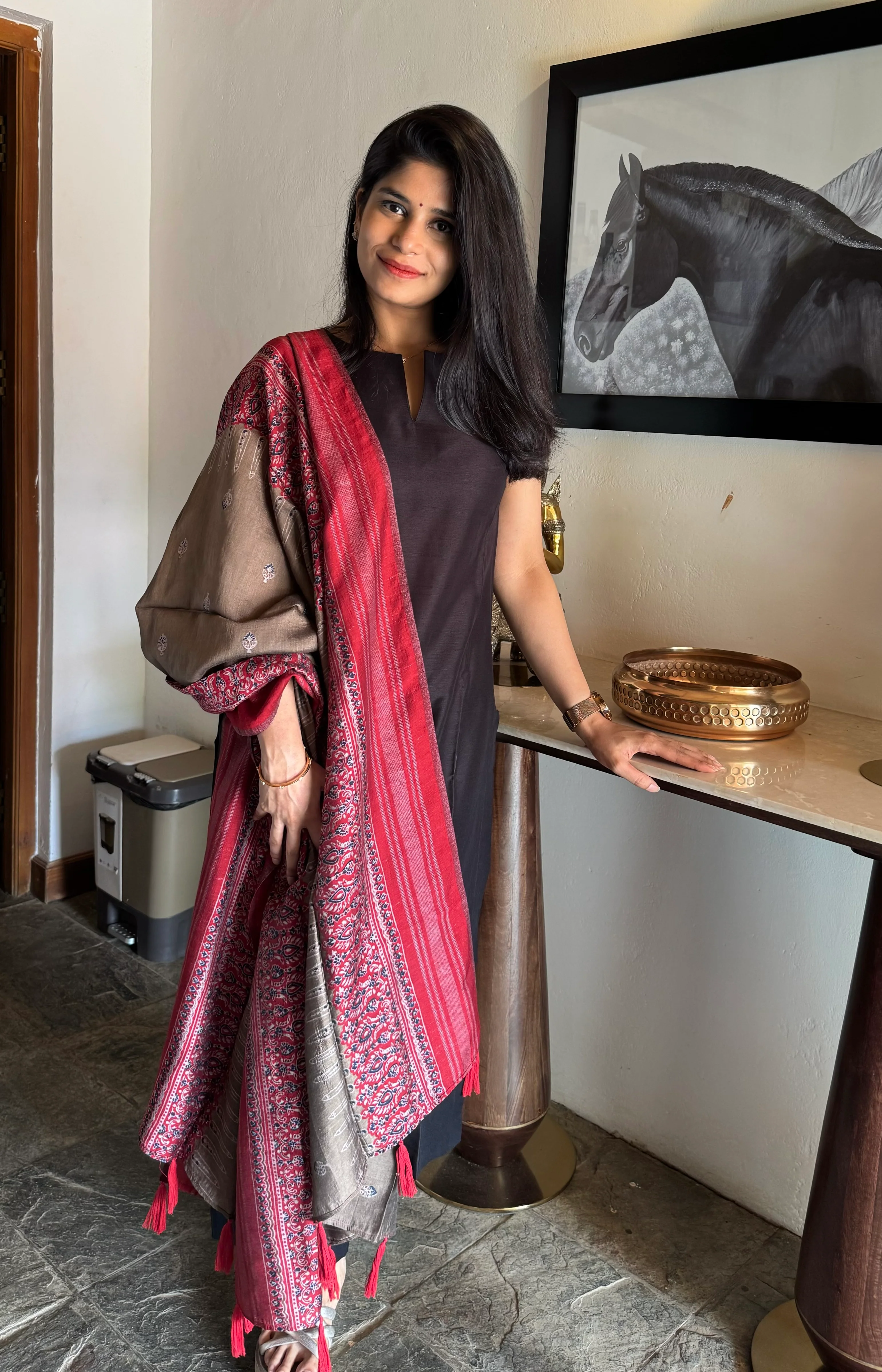 Grey Red Dupatta - Image 4